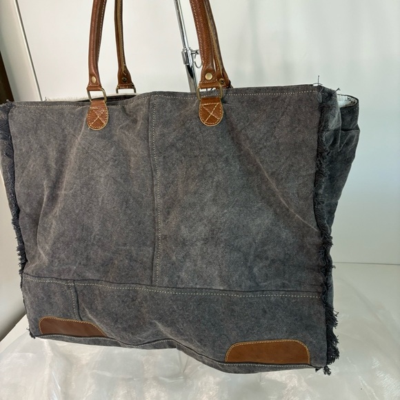 Myra Bag 100% HANDMADE PRINT WEEKENDER BAG - Picture 5 of 9